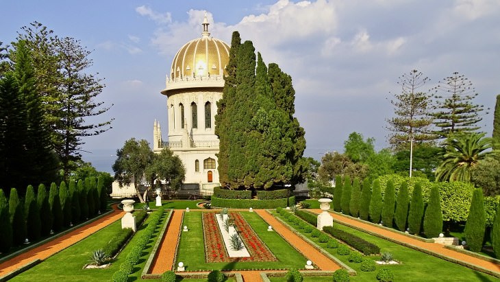 Explore the Hanging Gardens of Haifa