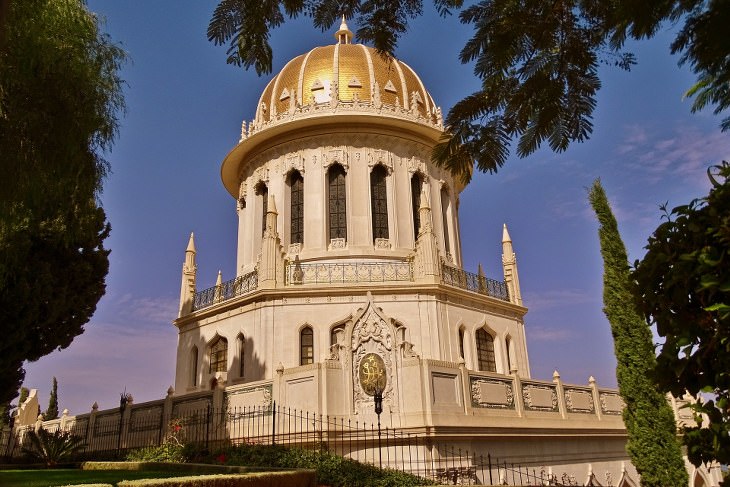 Explore the Hanging Gardens of Haifa