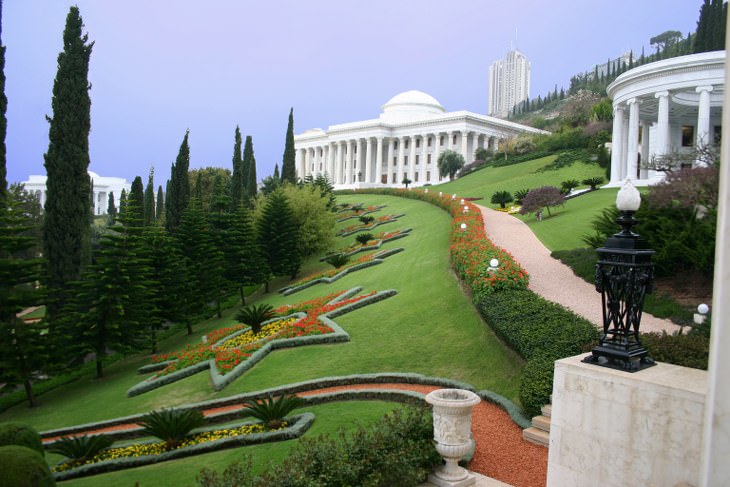 Explore the Hanging Gardens of Haifa