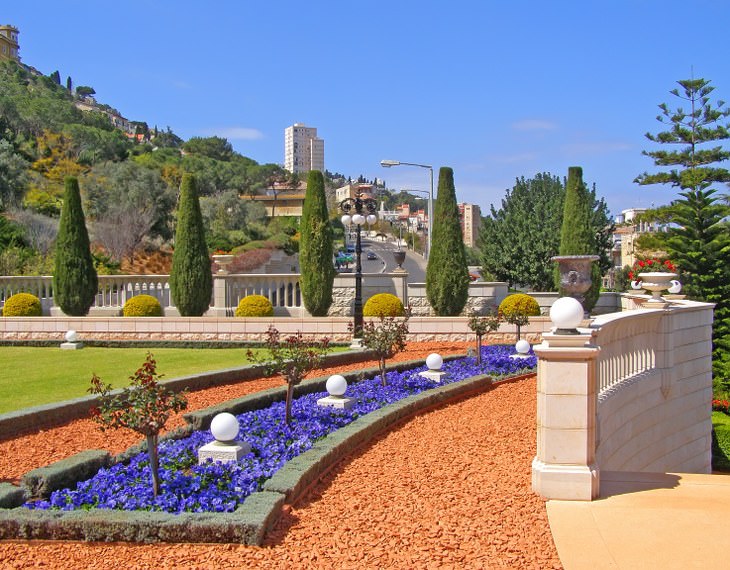 Explore the Hanging Gardens of Haifa