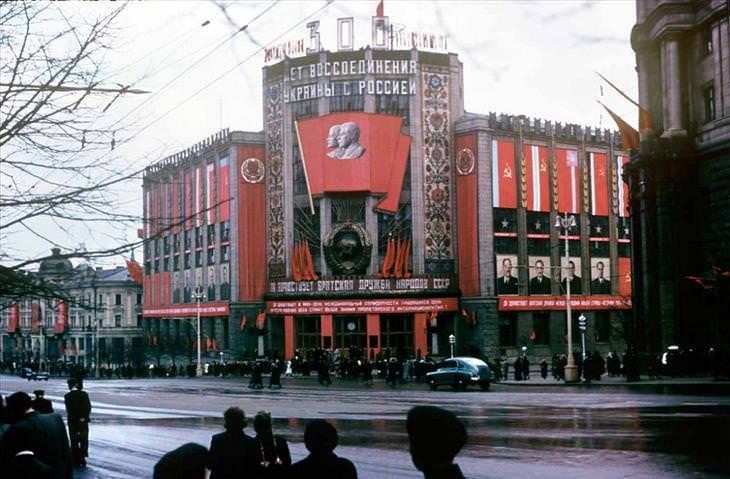 Photos of Stalin-Era USSR
