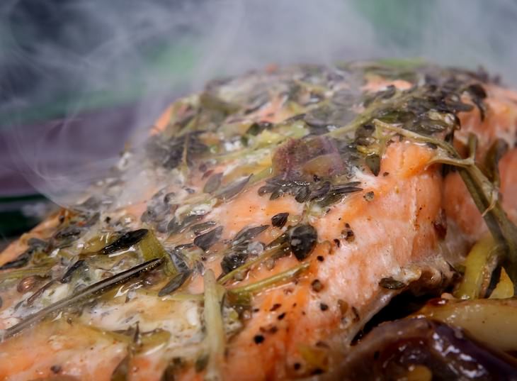 Cooking Fish: steaming salmon