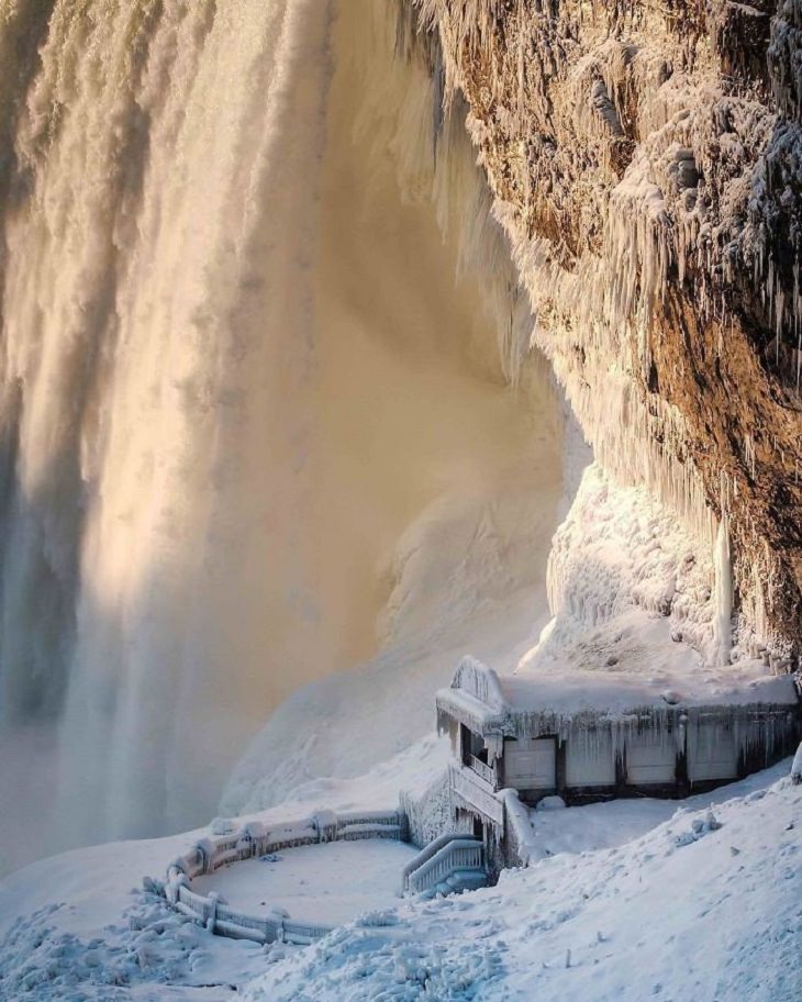 Frozen Niagra Falls
