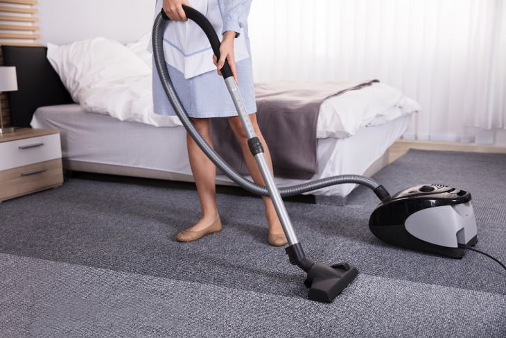 From the bed sheets to the TV remote, a microbiologist reveals the shocking  truth about dirt and germs in hotel rooms