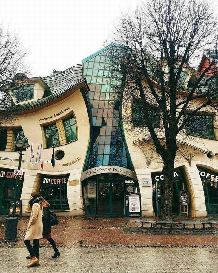 architecture: The "drunk house" in Sopot, Poland