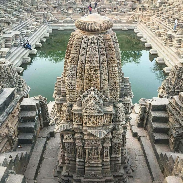 architecture: "Temple of the Sun" in Muhamadra, India