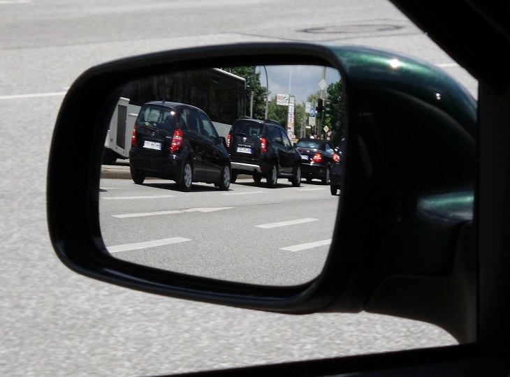 8 Tips to Adjust Your Car Mirrors Correctly