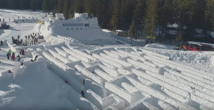 Snow Maze
