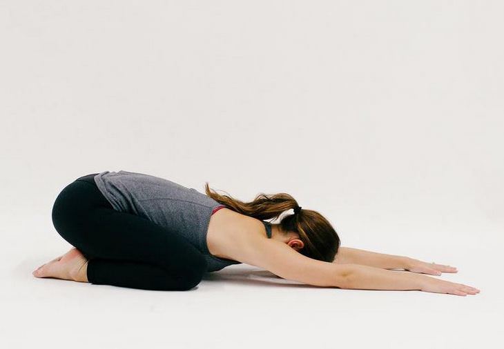 5 morning yoga poses to boost your energy better than coffee! | HealthShots