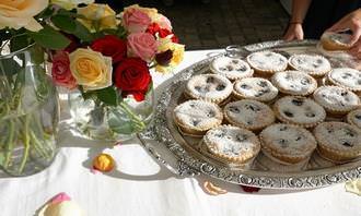 Food and drink tray