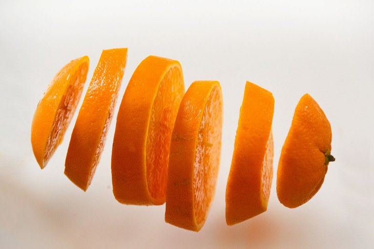 Orange Peel Uses and Tips: sliced orange