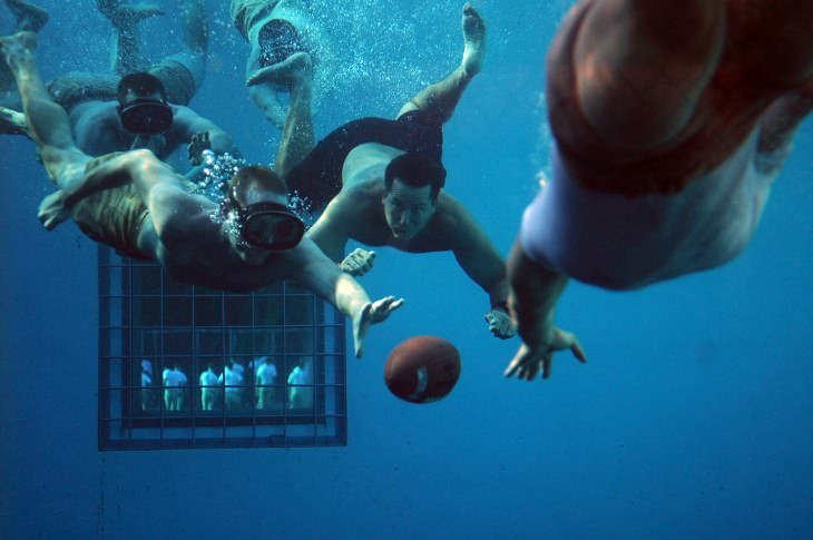 unusual sports - Underwater Football