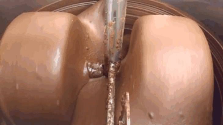 How Chocolate is Made 