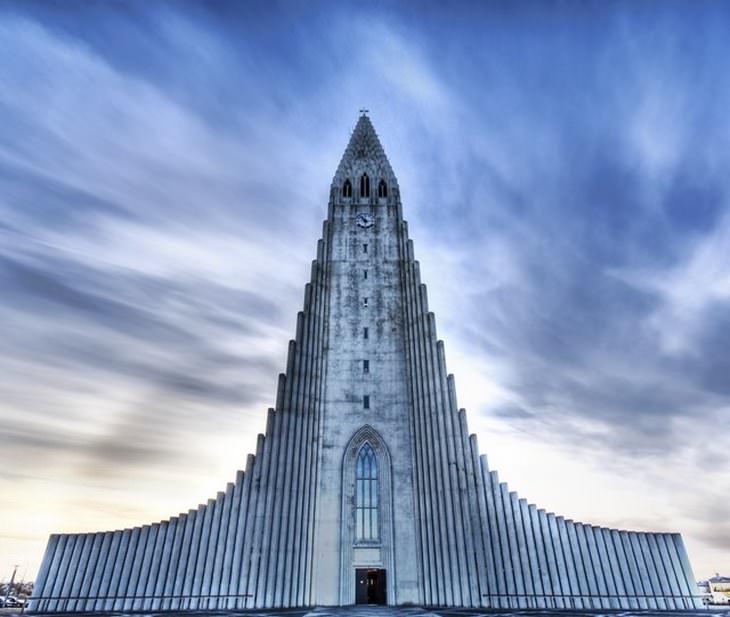 Strange Buildings: Church of Hallgrimur, Reykjavik, Iceland