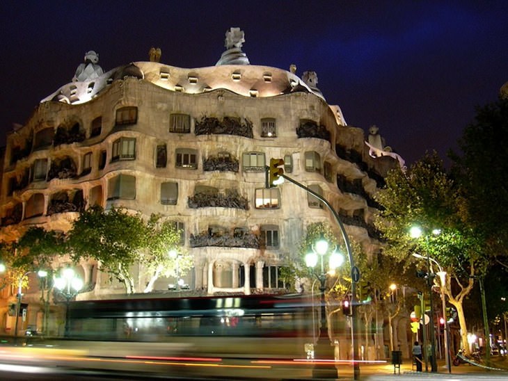 Strange Buildings: La Pedrera, Barcelona, Spain