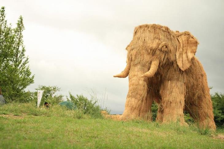 rice straw art