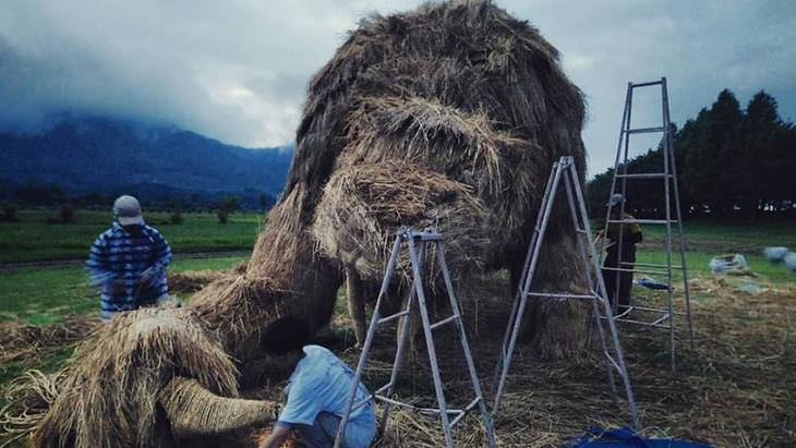 rice straw art