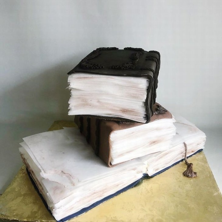cakes by Darsi books