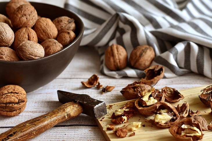 The 10 Healthiest Nuts Walnuts