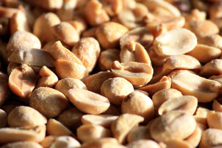 The 10 Healthiest Nuts Peanut