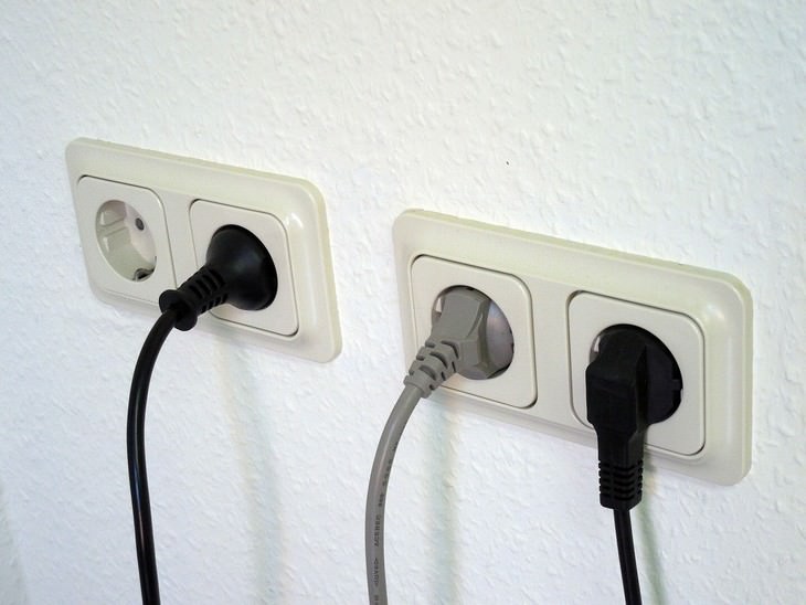 small things to save the environment Unplug