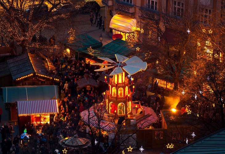 tourist attractions in munich Marienplatz carousel