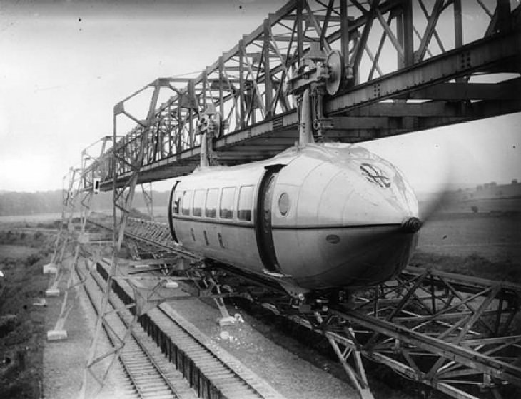 25 Silly and Fun Futuristic Inventions of the Past railplane system designed in 1930 by George Bennie