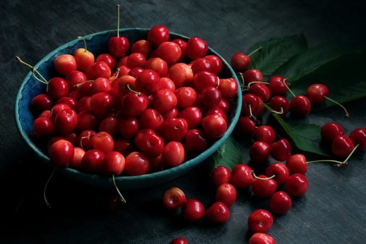 healthy foods that can be toxic cherries
