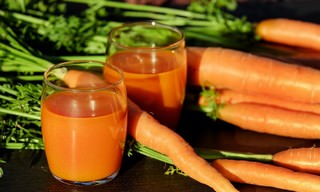Eyesight health tips: carrot juice