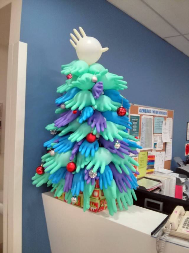 creative hospital Christmas decorations