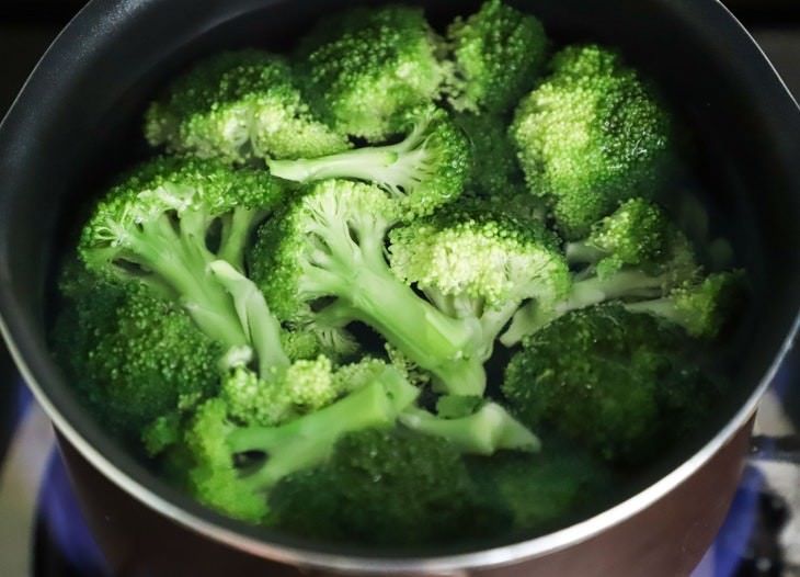 vegetables that become healthier once cooked broccoli