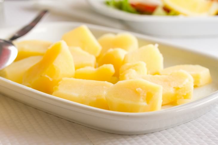 Foods You Can Indulge Without Gaining Weight Boiled potatoes