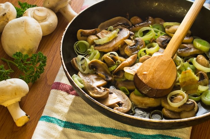 Foods You Can Indulge Without Gaining Weight Mushrooms