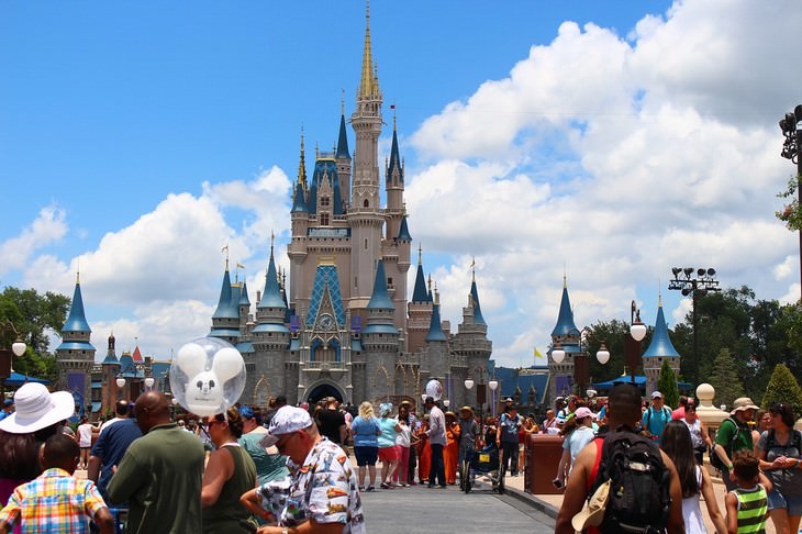 famous U.S. landmarks hated by the locals Disney World, Orlando, FL