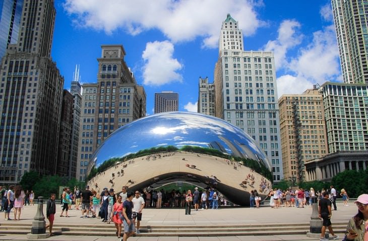 famous U.S. landmarks hated by the locals Cloud Gate, Chicago, IL