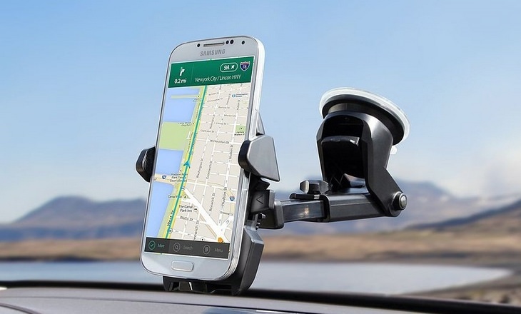 Smartphone lifehacks: phone holder