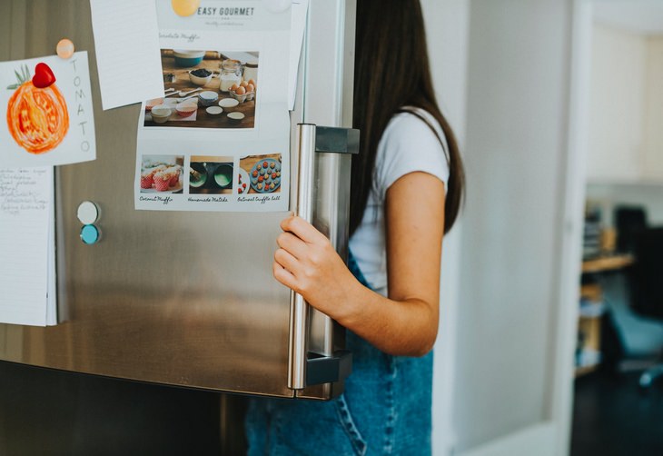 Smartphone lifehacks: fridge