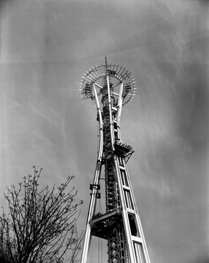 construction of famous buildings the space needle