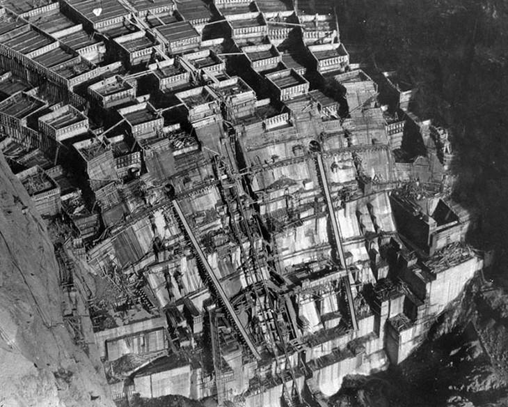 construction of famous buildings The Hoover Dam