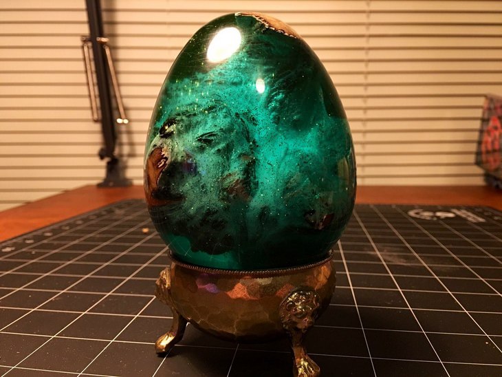Resin sculptures: egg