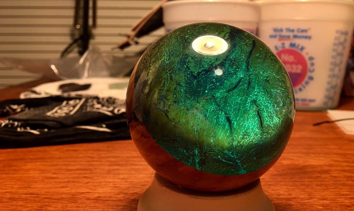 Resin sculptures: egg