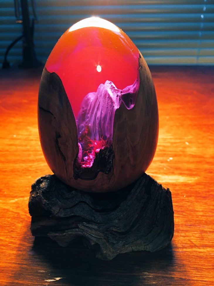 Resin sculptures: egg