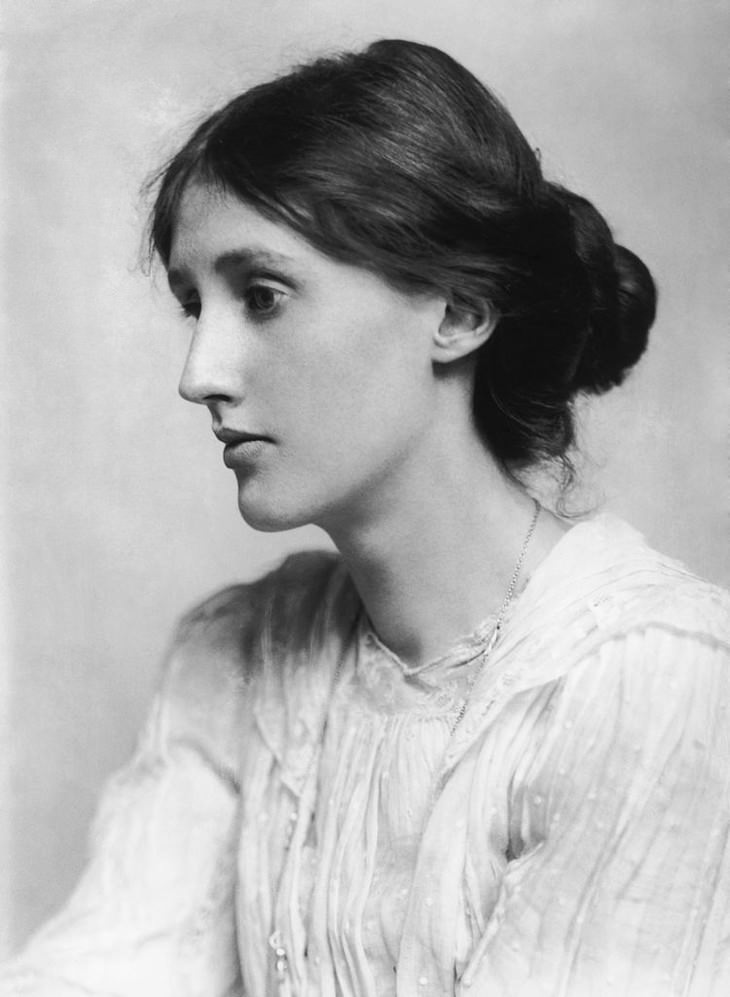 attractive historical figures Virginia Woolf in 1902