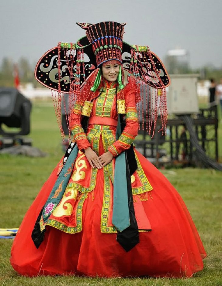 Mongolia, international wedding dresses, tradition, custom, 