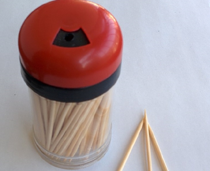 Cooking hacks: toothpicks