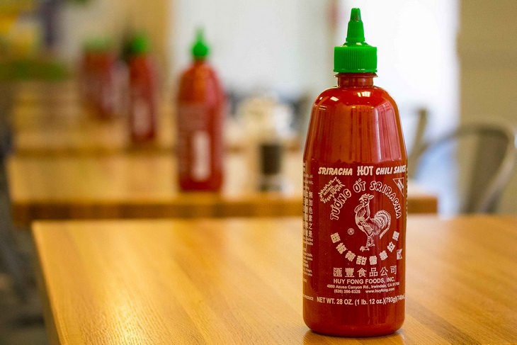 Hot Sauces: sriracha