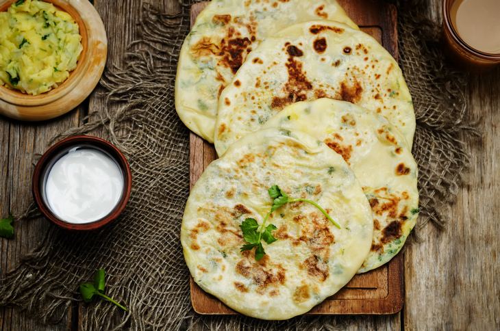 Snacks: aloo paratha