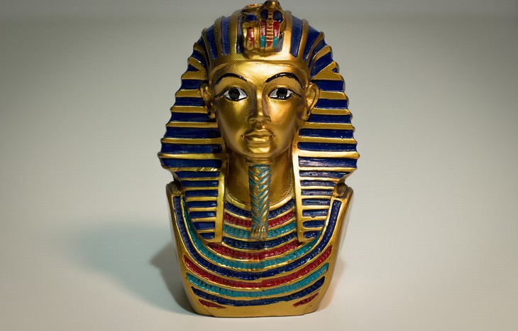 Facts Ancient Egypt sarcophagus pharaoh Tutankhamen 