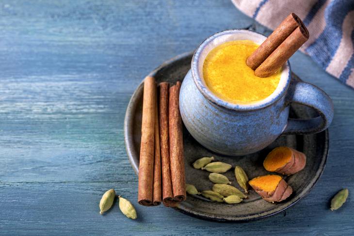 Golden milk: with cinnamon