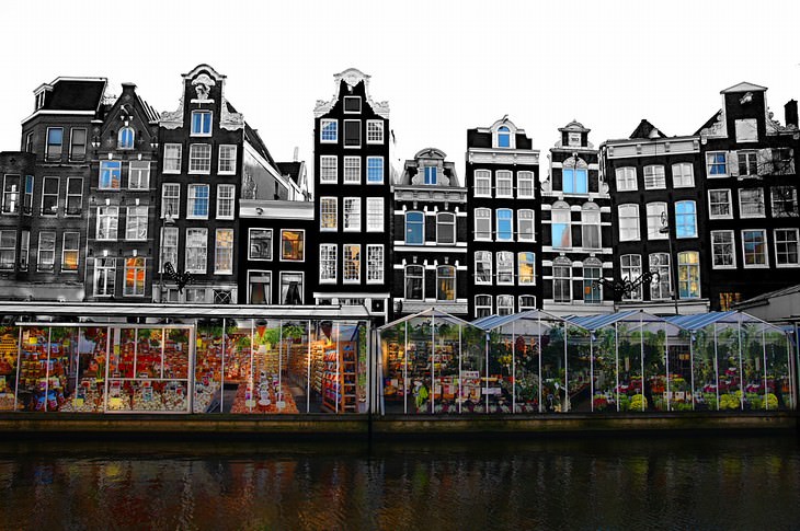 closed tourist destinations Bloemenmarkt, Amsterdam